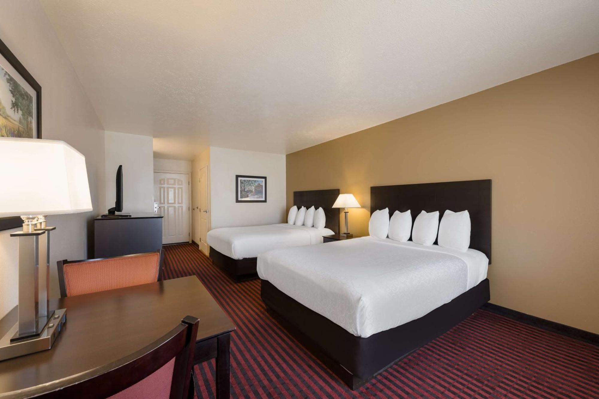 Best Western Salinas Valley Inn & Suites Buitenkant foto